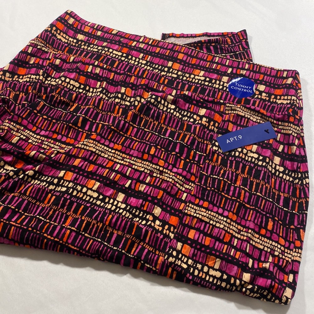 Woman’s full length skirt by APT 9 size XXL. NWT